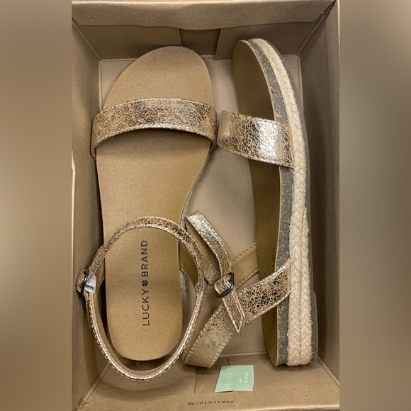 Lucky Brand YG-Gaelic | Light Gold Lucido Leather Sandal - Picture 5 of 6